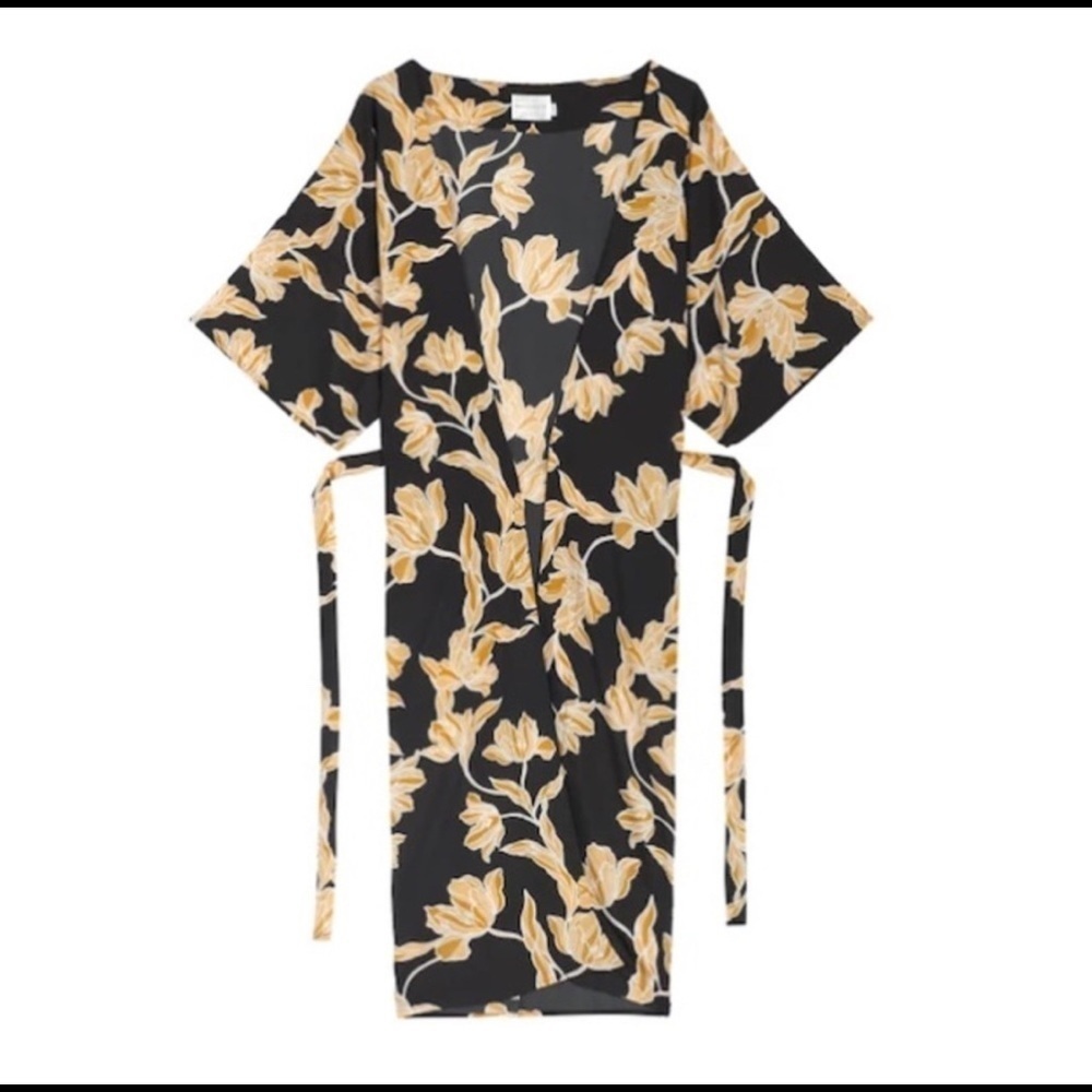 NWT Gorgeous Madison Di Soir Robe